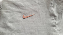 Laden Sie das Bild in den Galerie-Viewer, Pink Nike Swoosh logo leather iron on patch