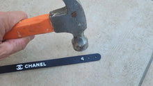 Laden Sie das Bild in den Galerie-Viewer, NEW!!! Real Leather  Bracelet Custom and Brand Logo