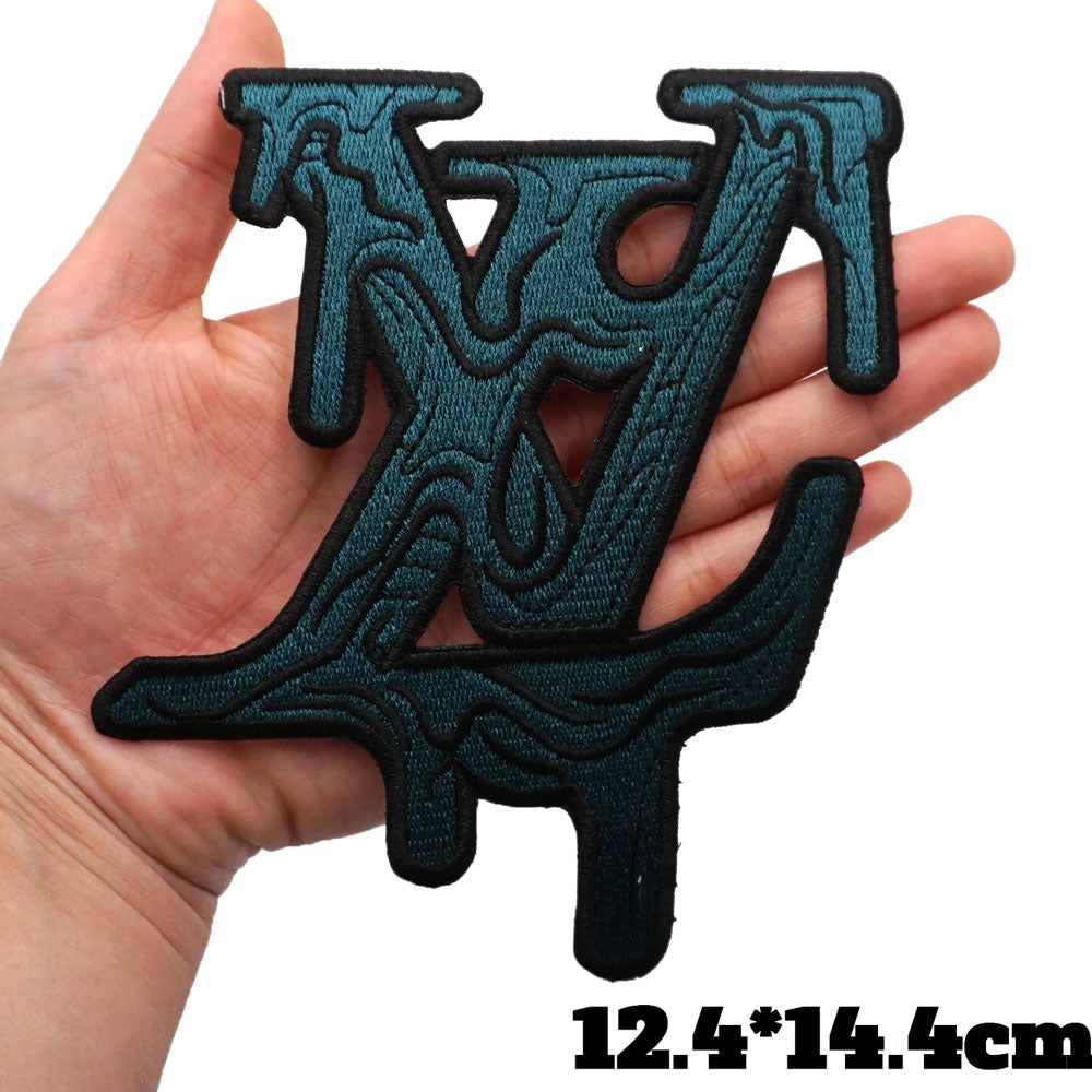 LV - Patch brodé BB83-2 - Thermocollant