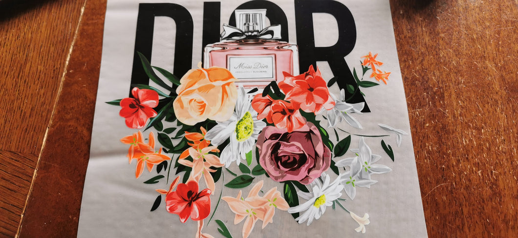 Miss Dior Flowers Big Color Logo